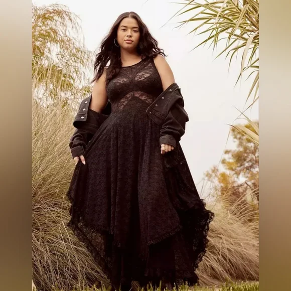 Torrid Festi Goth Boho Black Hanky Hem Lace Sheer Dress Size 3X NWT - Picture 3 of 10